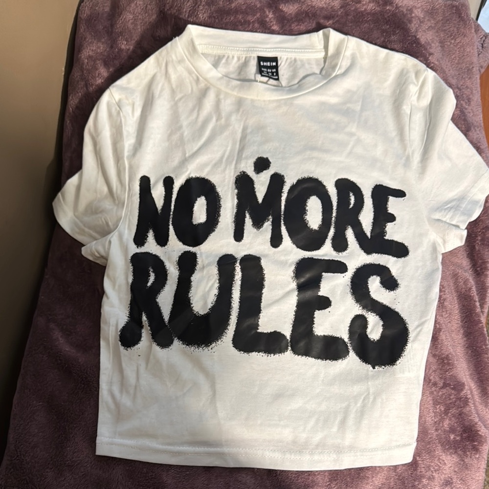 SHEIN White and Black Short Sleeve Tee Bold Graphic